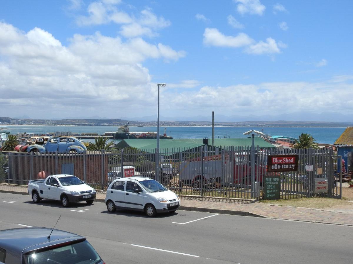 Homestay Above The Harbour Solar-powered