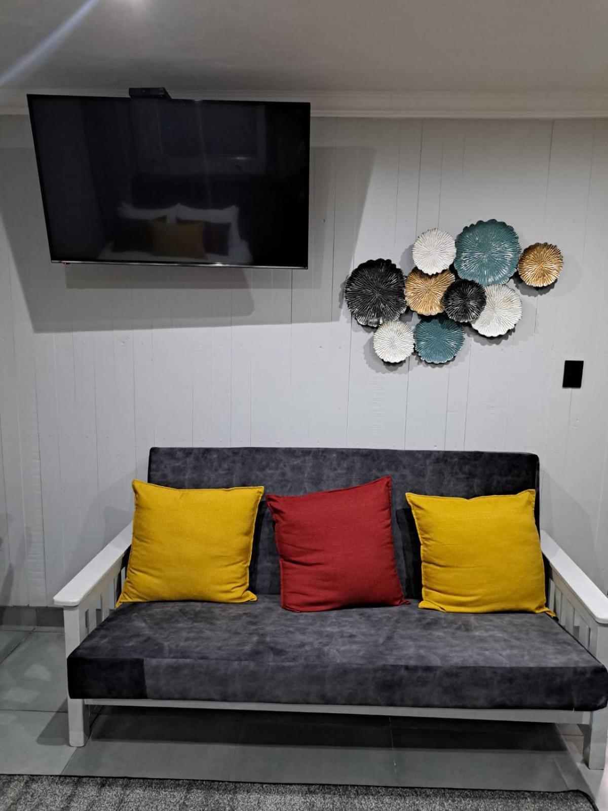Above The Harbour Solar-powered Homestay Mossel Bay