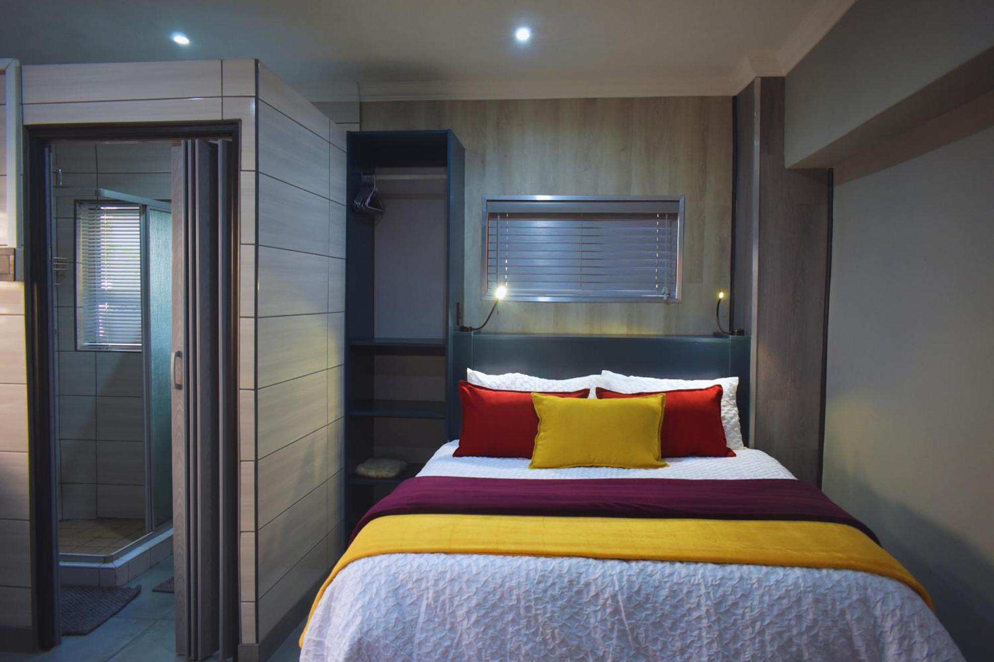 Above The Harbour Solar-powered Homestay